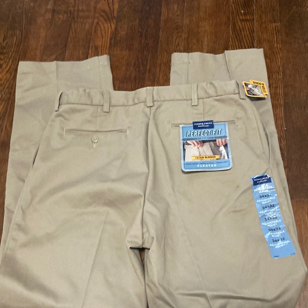 Timberlake by Wrangler khaki pleated pants 34x32
